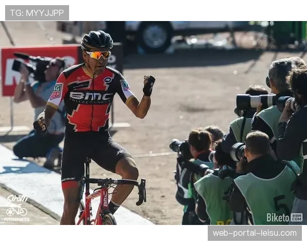 资深队车司机：我载过四代冠军，熟悉鲁贝每一块石头